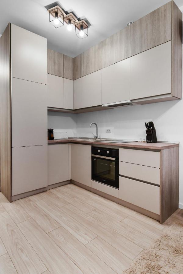 Studio Win Herastrau Voluntari Luaran gambar