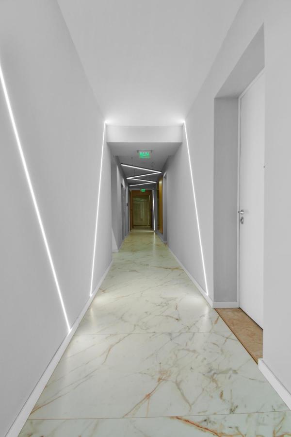 Studio Win Herastrau Voluntari Luaran gambar